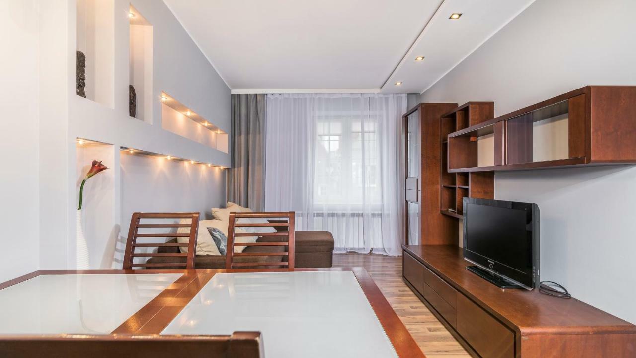 Maya'S Flats & Resorts - Old Town Piwna 格但斯克 外观 照片