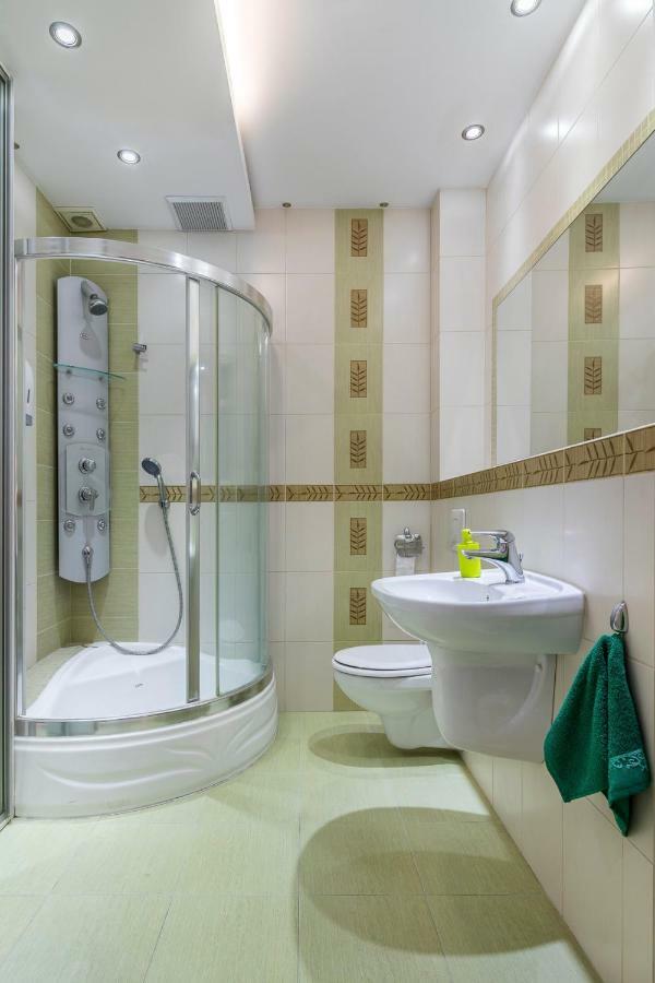 Maya'S Flats & Resorts - Old Town Piwna 格但斯克 外观 照片